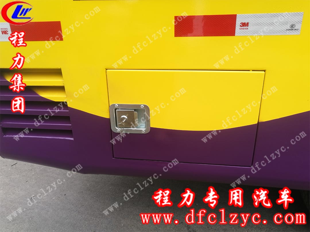 南駿單排廣告車細節(jié)