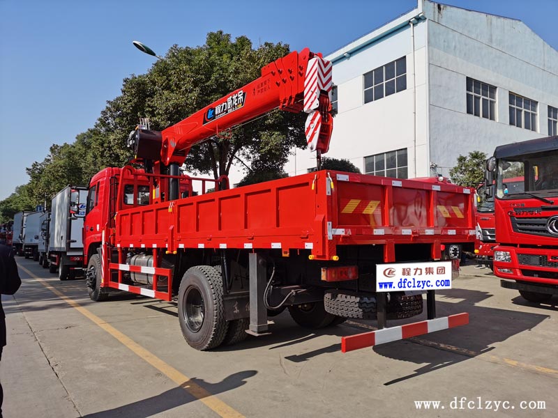 湖北程力專(zhuān)用汽車(chē)有限公司東風(fēng)隨車(chē)吊