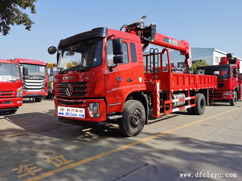 湖北程力專(zhuān)用汽車(chē)有限公司東風(fēng)隨車(chē)吊