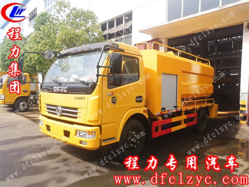 程力集團東風(fēng)大多利卡10方清洗吸污車