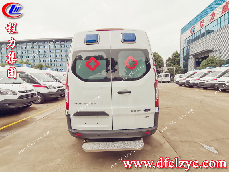 程力集團(tuán)江鈴福特醫(yī)療救護(hù)車(chē)